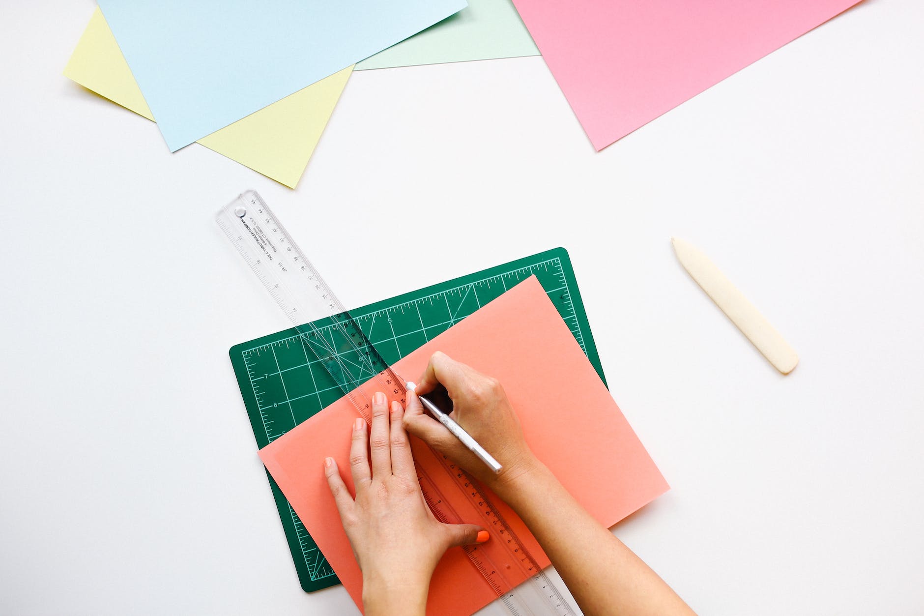thiết kế trên canva